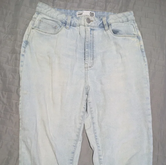 Refuge Women's Light Blue High Rise Jeans - Picture 3 of 7